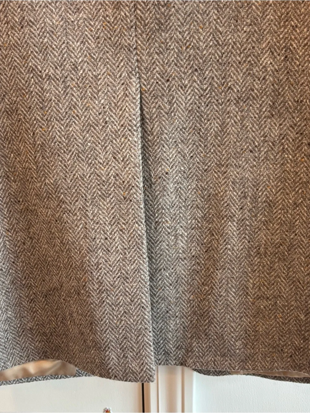 Vintage Magee Donegal Tweed Sport Herringbone Coat 42L Handwoven Ireland Wool